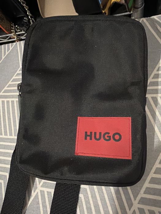 Дамски чанти Replay, Guess, DKNY, Valentino