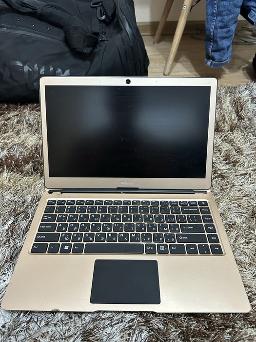 Лаптоп Prestigio За части