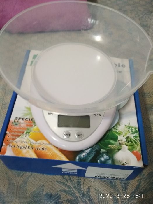 Весы кухонные продам.