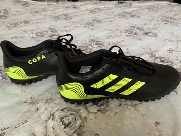 Чисто нови оригинални спортни обувки за футбол стоножки Adidas