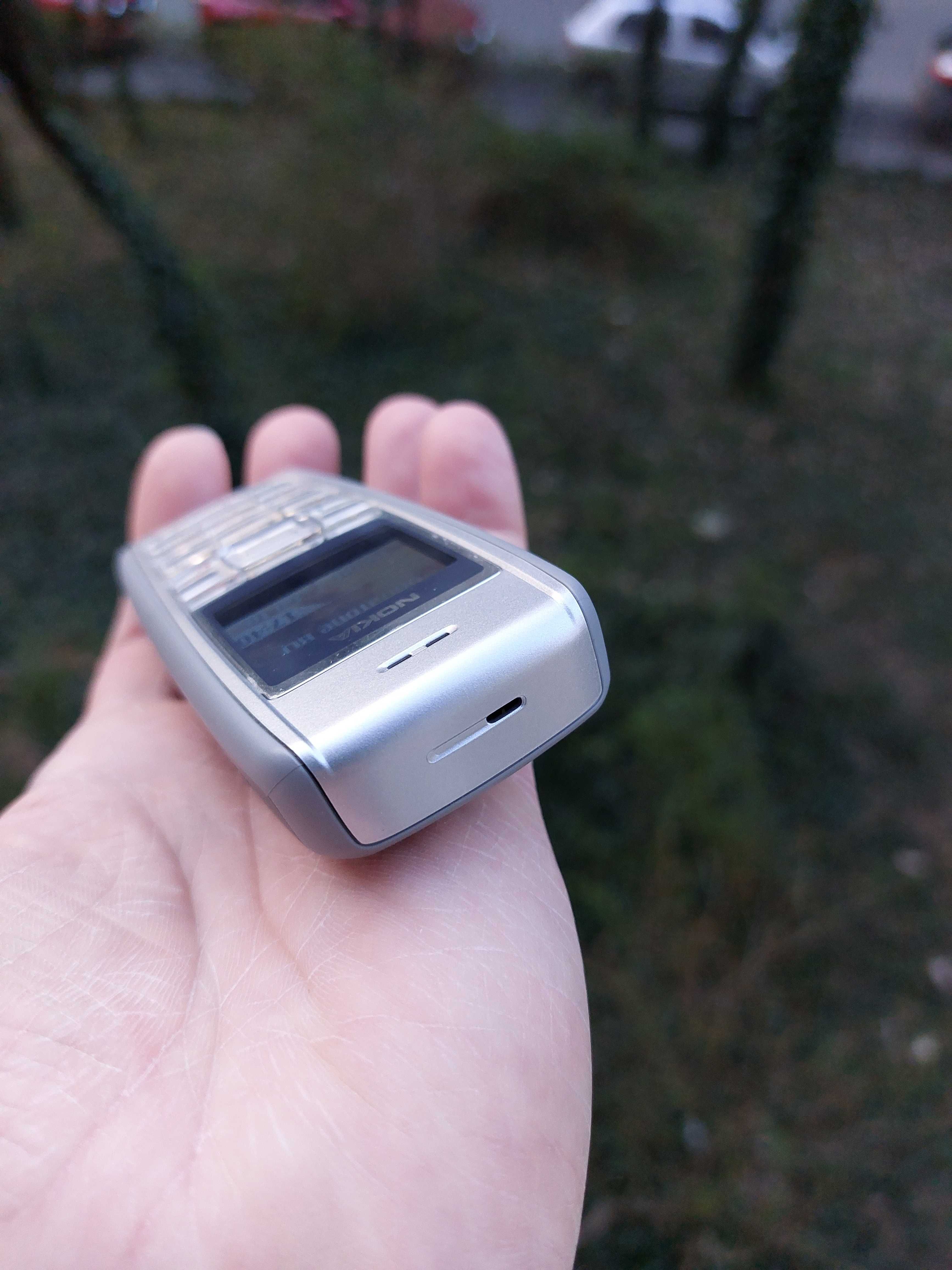 Nokia 1600 Ungaria ireprosabil decodat doar 20 min vorbit pe el ca NOU