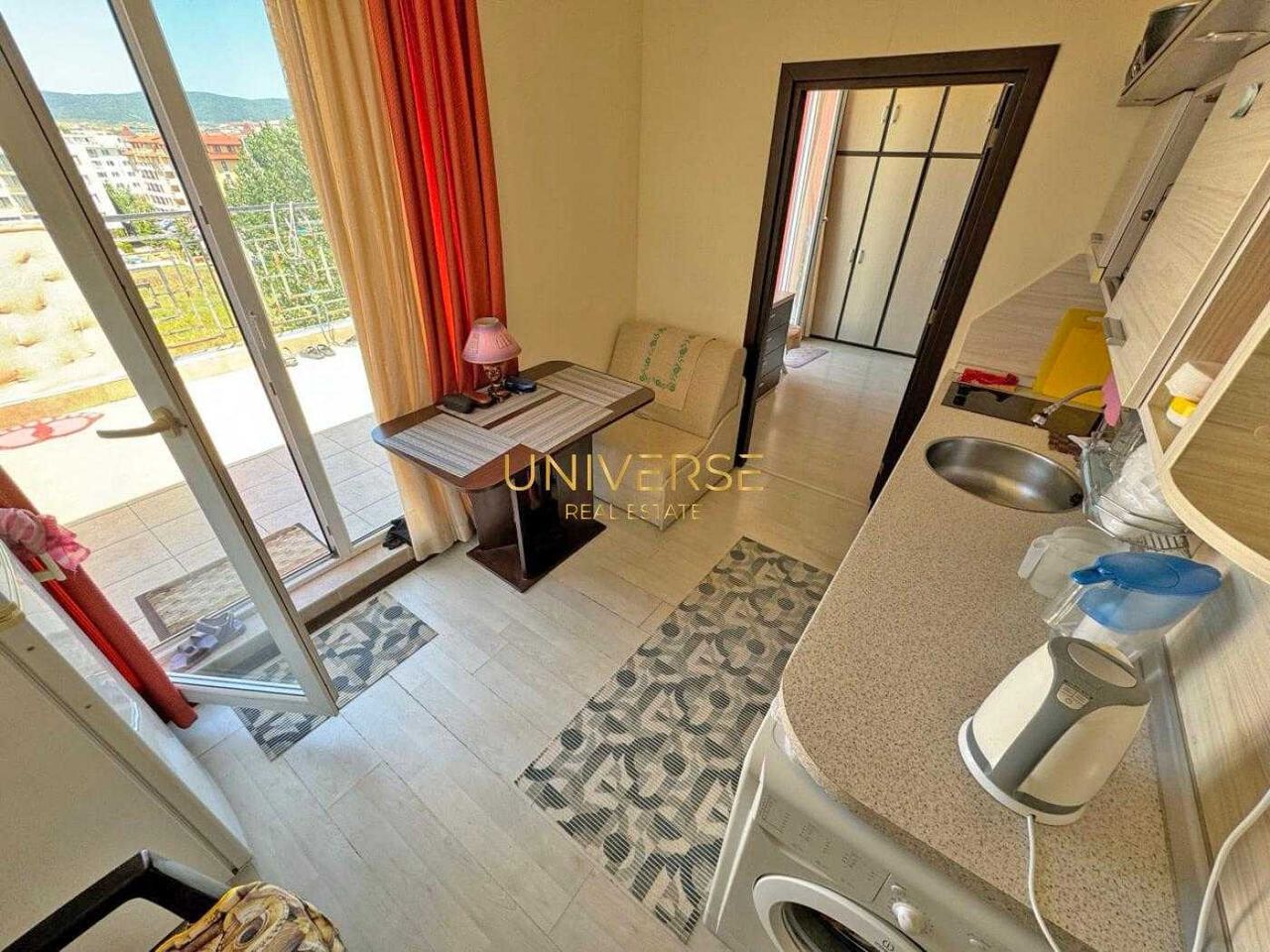 Продава се Двустаен апартамент в к.к. Слънчев бряг - 68 кв.м за 853 €/кв.м - Снимка #3