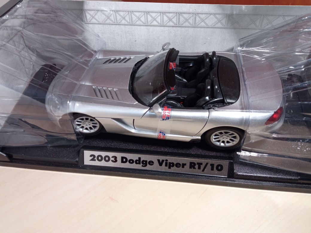 Dodge Viper RT 10 macheta auto 1 :18 motor max
Scara 1:18
Road tough