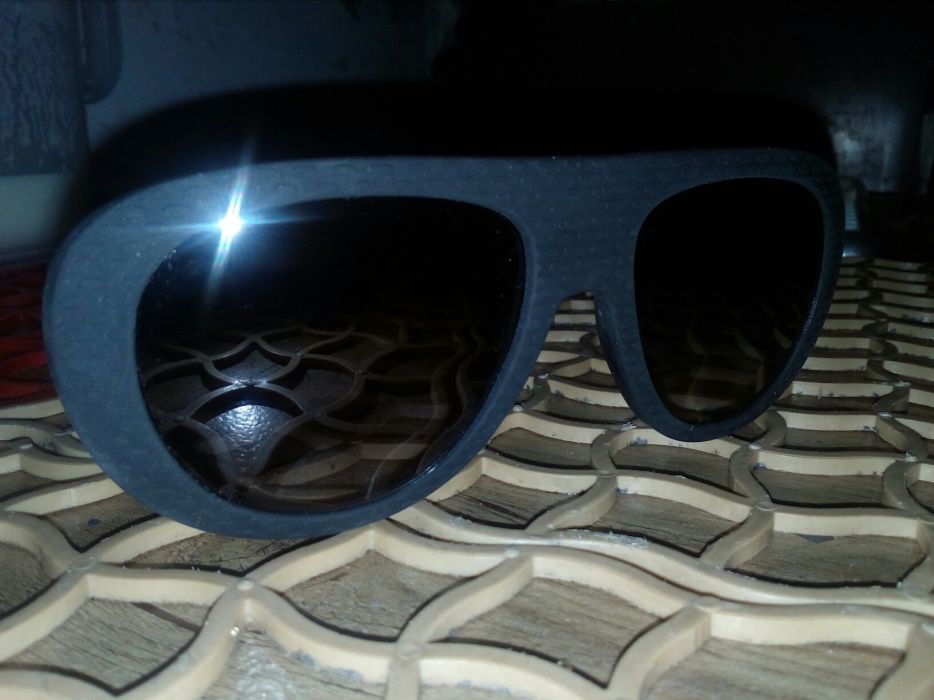 Слънчеви очила havaianas и Универсални 3D очила за телевизор