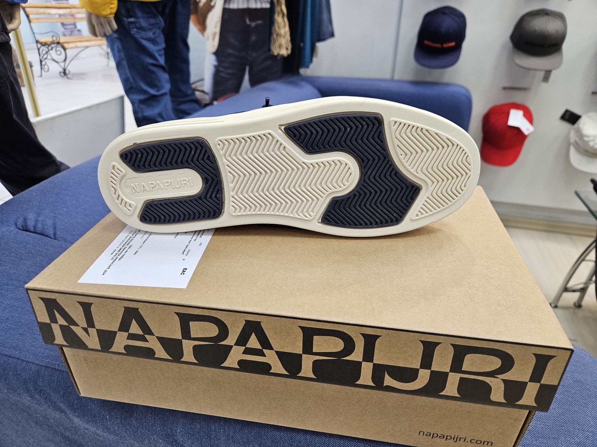 Кеды 42 размера Napapijri