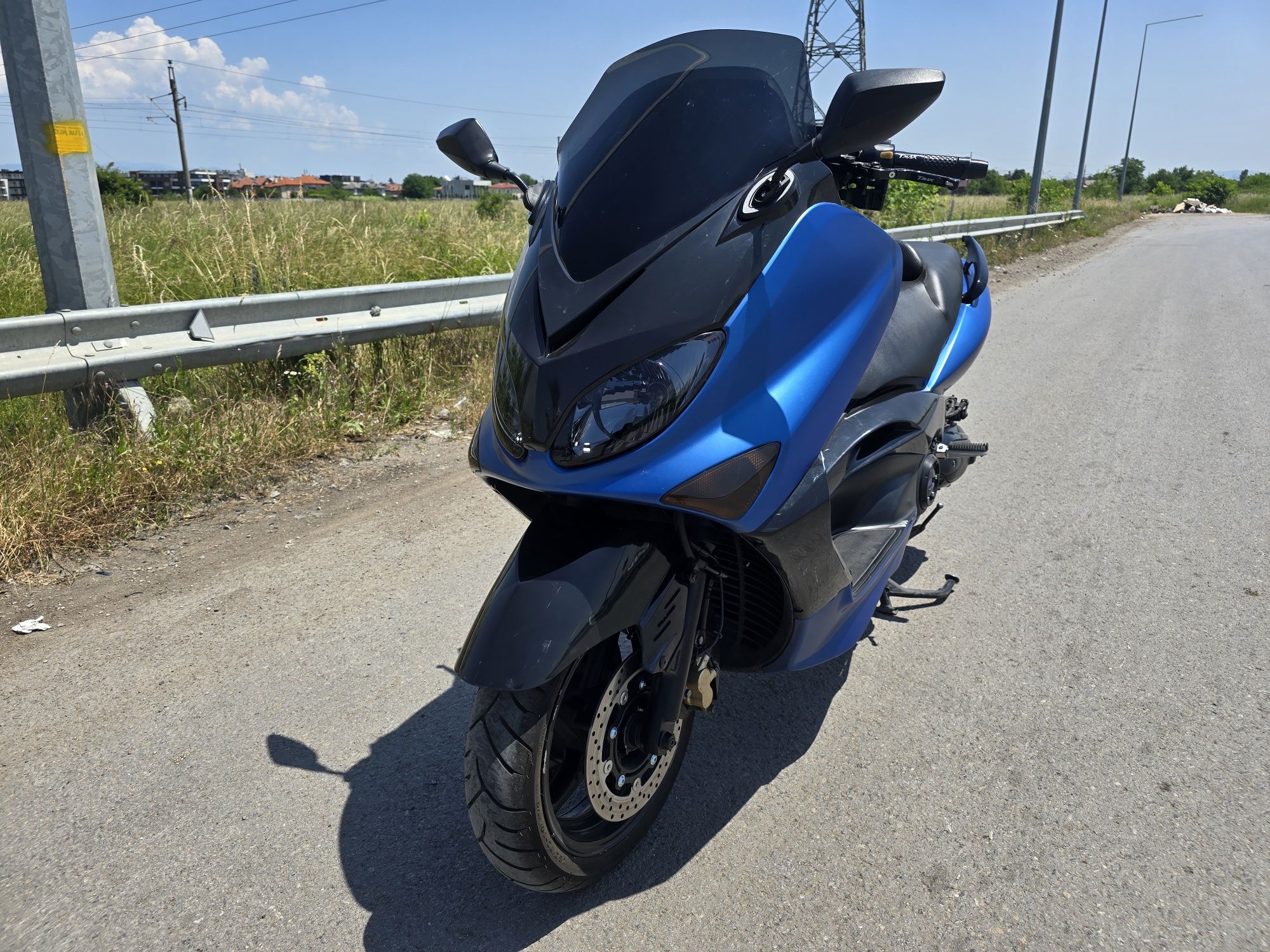Продавам Yamaha t-max 500i