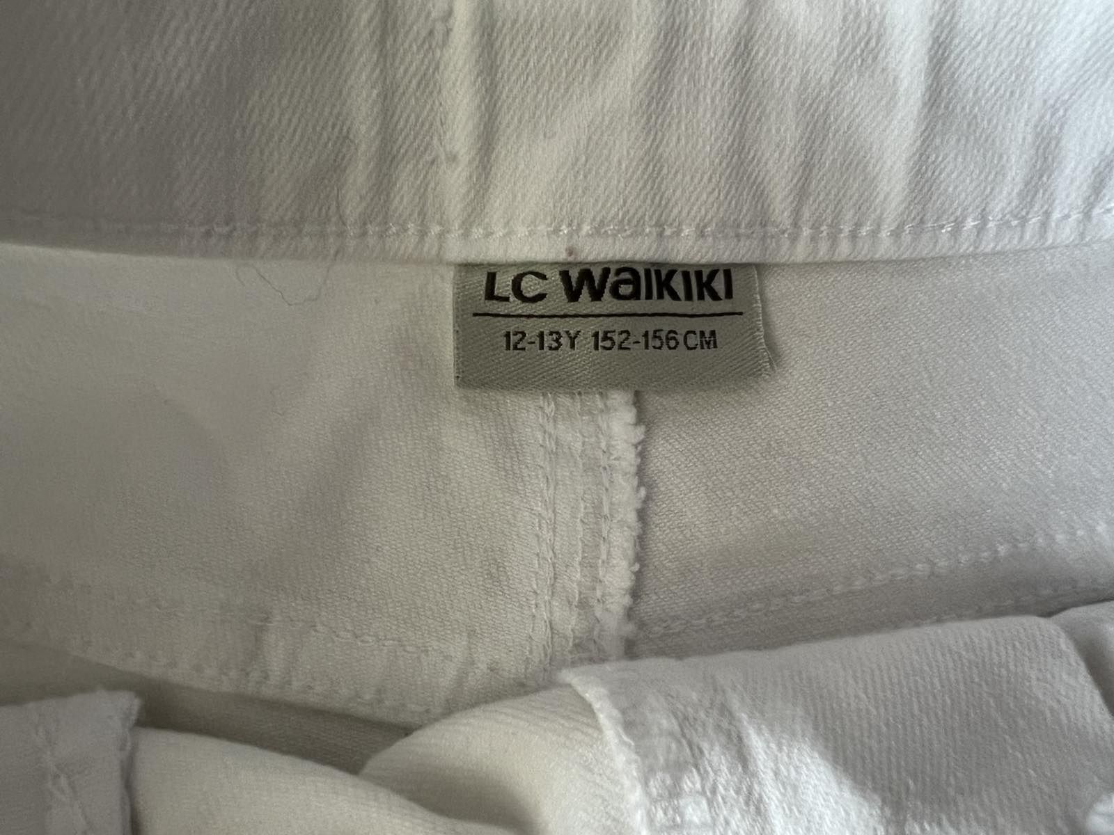 Къси панталони LC Waikiki