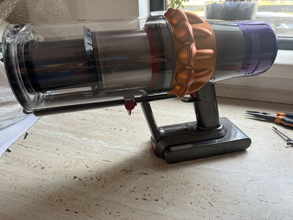 Curatare profesionala aspiratoare Dyson