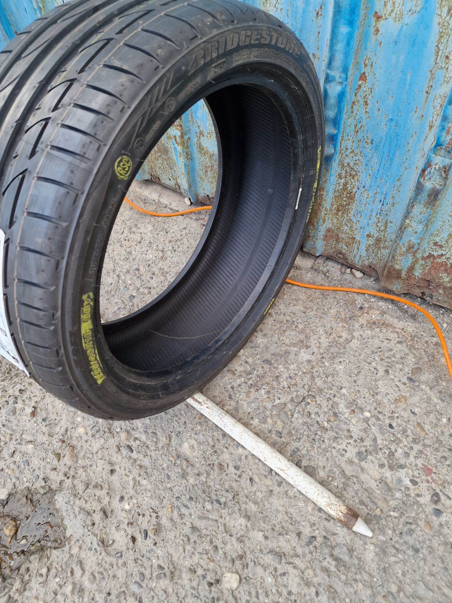 Anvelope Vară 225.40.18 Bridgestone Runflet O Bucată Rezervă Noua