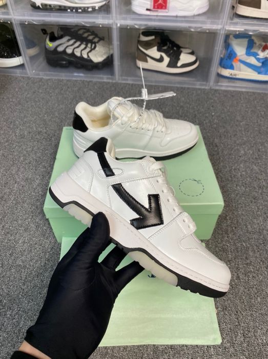 Off whire office si jordan 4