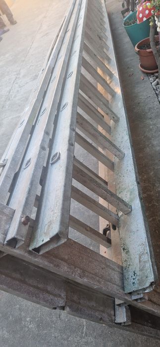 Scara aluminiu tripla 3x14 trepte, inaltime max lucru 10.4m
