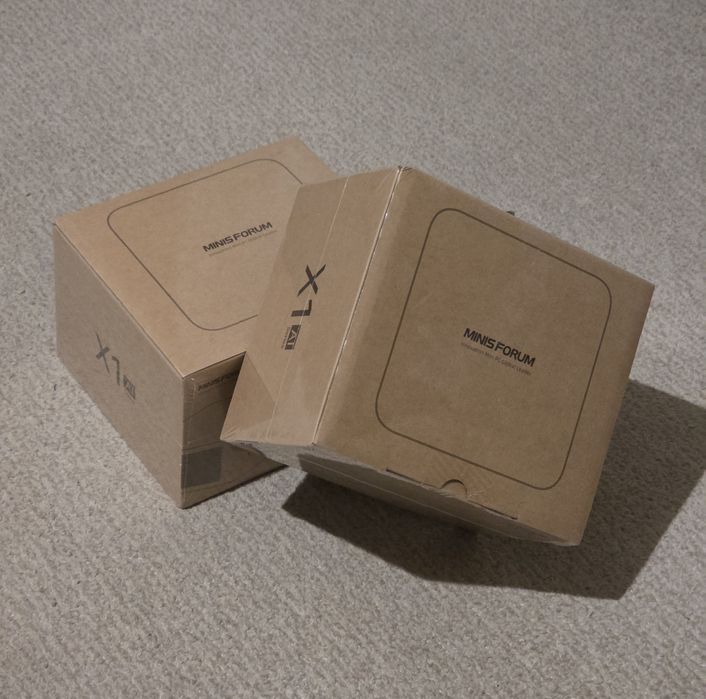 MINISFORUM AI X1-255 Mini PC Ryzen 7 255  up to 4,9 GHz,Radeon780