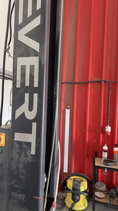 Подемник Evert състоянието като на чисто нов