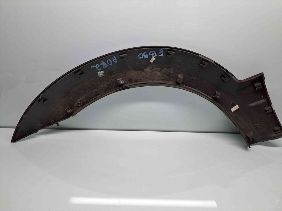 Ornament aripa dreapta fata Kia Sorento 1 [Fabr 2002-2009] OEM