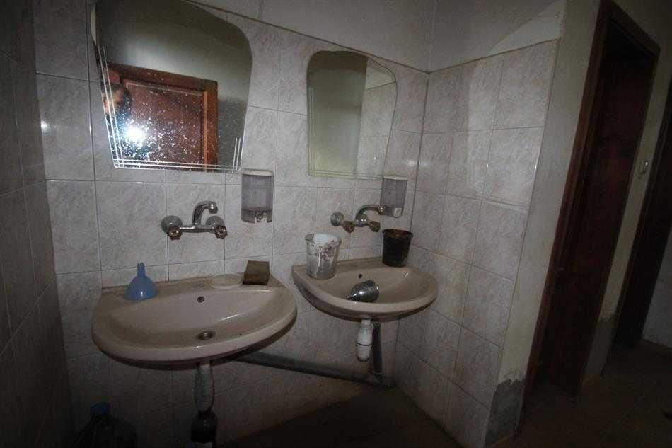 Продава се Промишлена сграда в Севлиево - 2017 кв.м за 199 €/кв.м - Снимка #9
