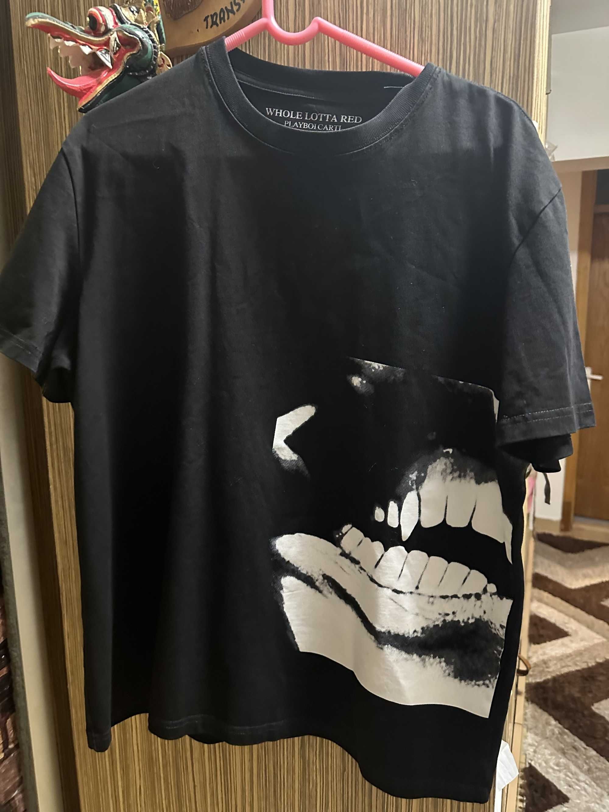 Tricou Merch Playboi Carti WLR Negru Marime L (Vine ca un M)