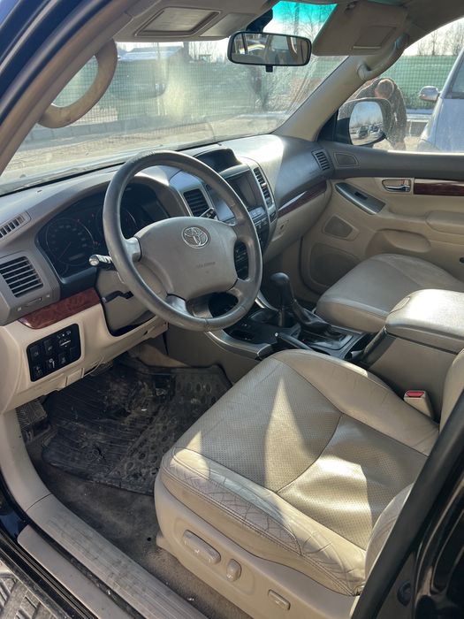 Dezmembrez Toyota Land Cruiser 2007