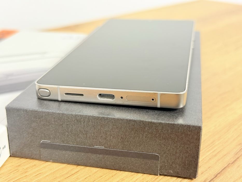 Samsung Galaxy S25 Ultra 512GB перфектен!!!
