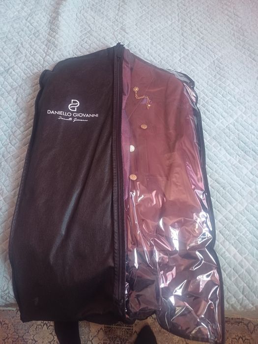 Продам классический костюм