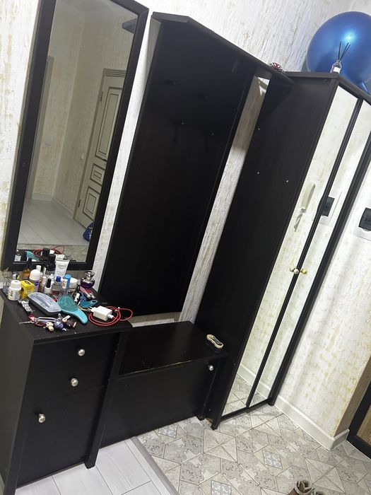 Продам прихожую не дорого