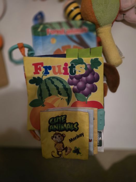 Лот от играчки от бебе до 12месеца