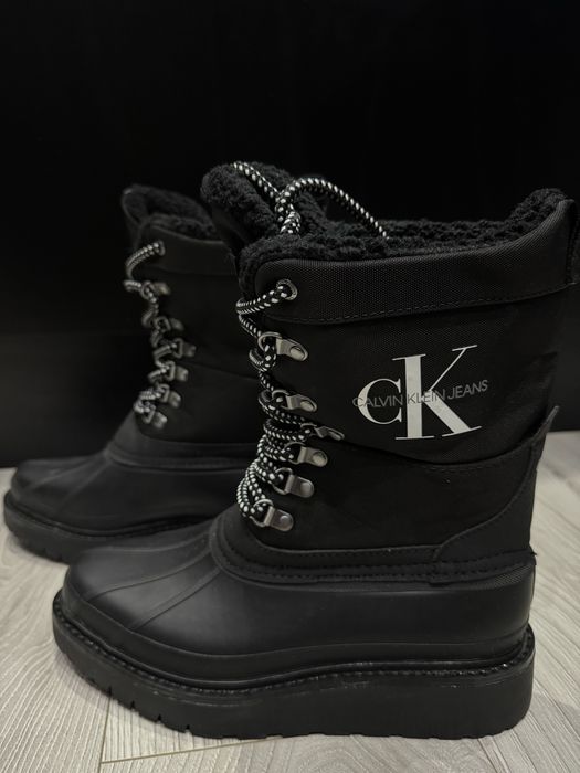 Зимни апрески Calvin Klein