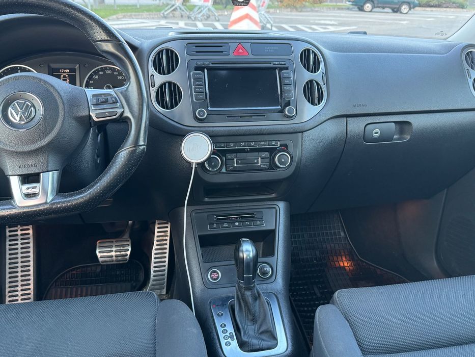 VW Tiguan R-Line 4motion , Automat 2011