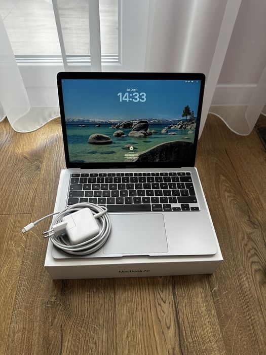 MacBook Air 13" M1 • 256GB SSD • 8GB RAM - ТОП