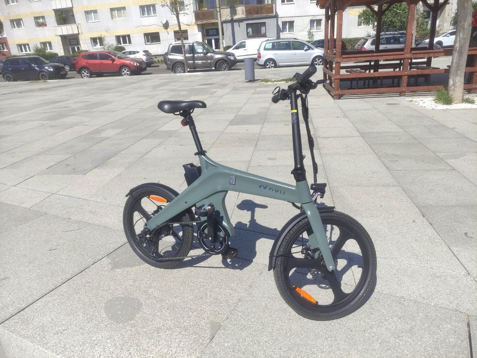 Bicicleta electrica pliabila Dyu T1 din magneziu roti 20' aproape noua