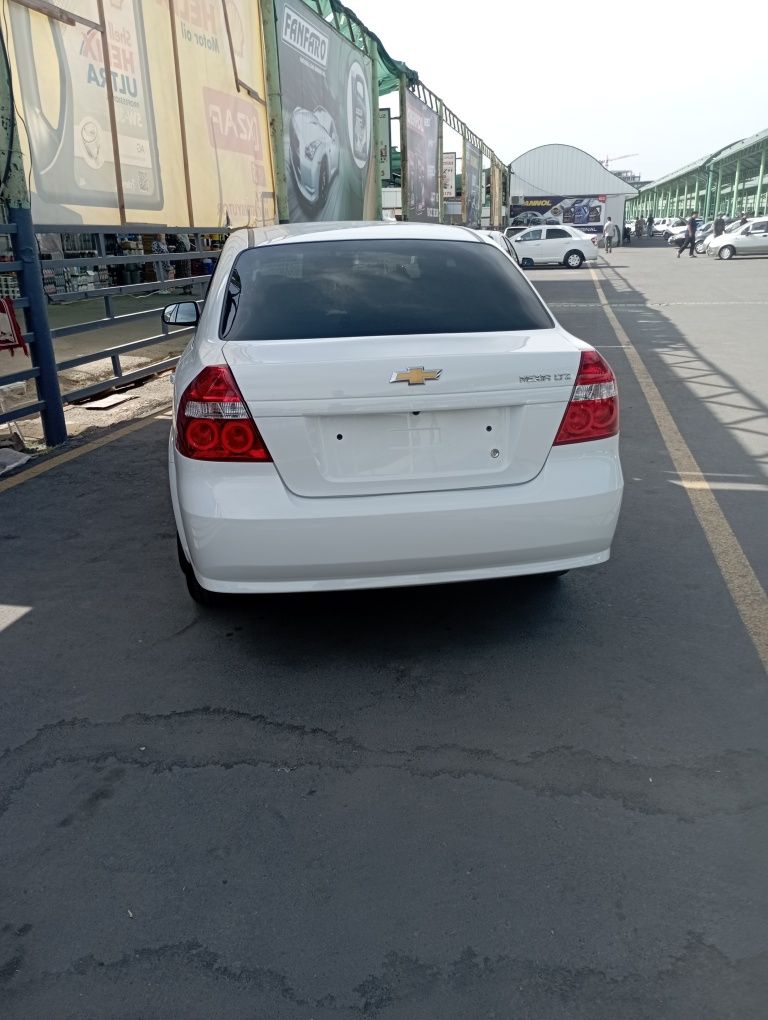 Продам нексия 3 автомат