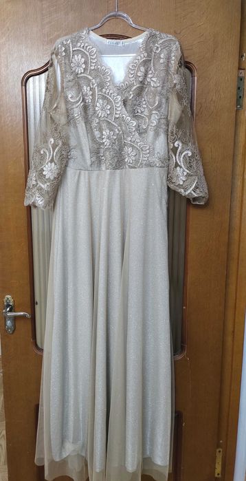 Продам новое платье