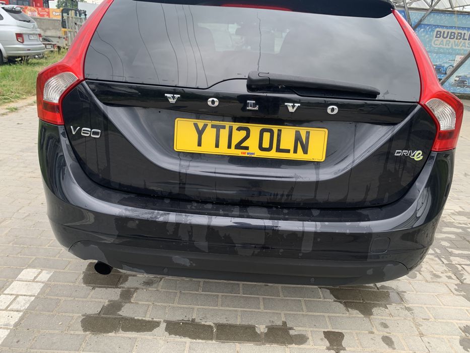 Bara spate Volvo v60 după 2010 stare impecabila!