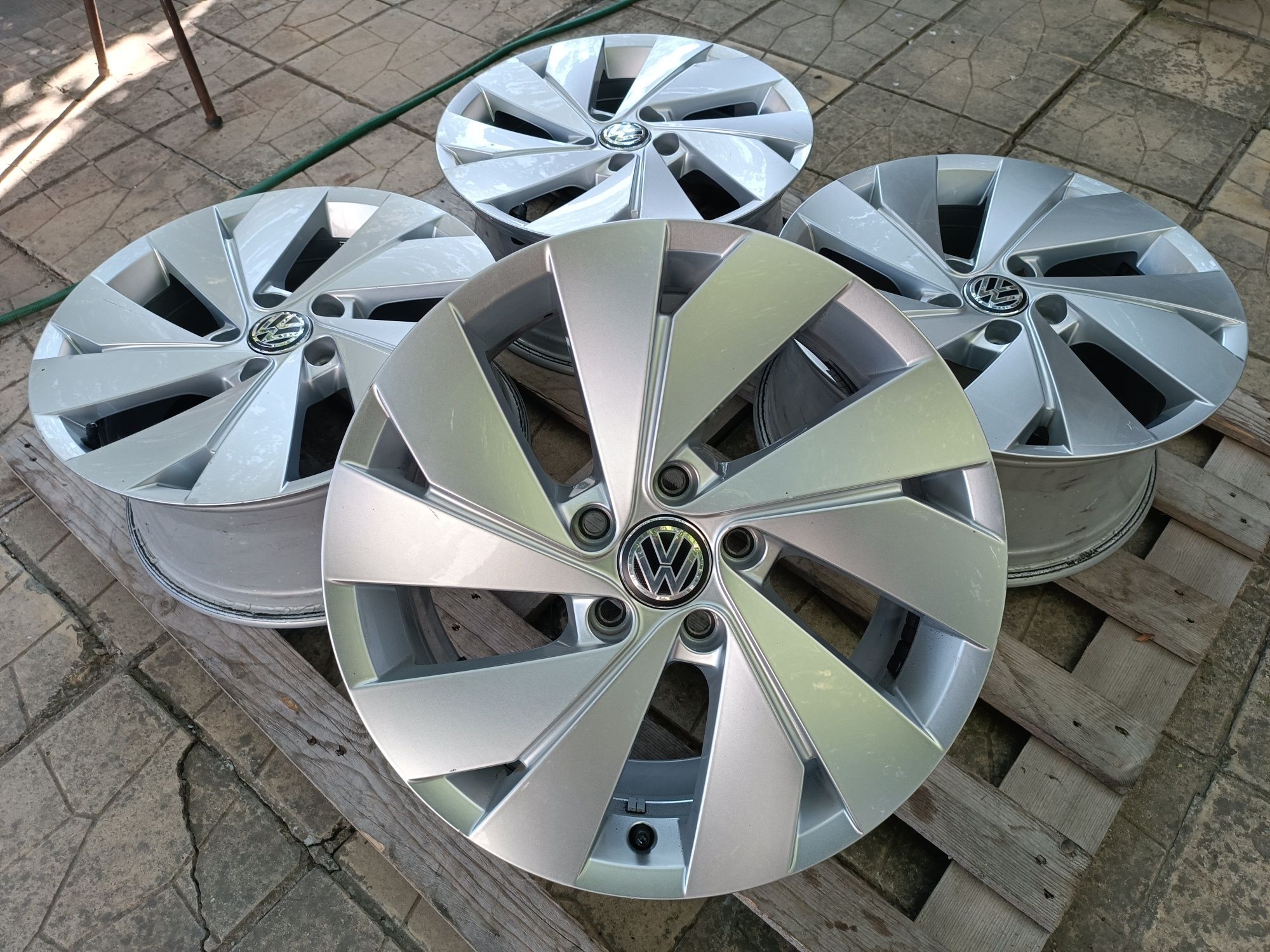 Лети джанти 17ки 5х112 VW