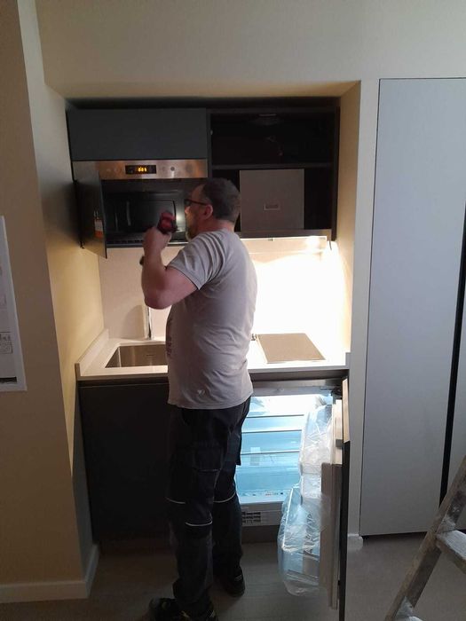 Expert Montaj Mobila, Tâmplărie si Reparații +25 ani experienta !