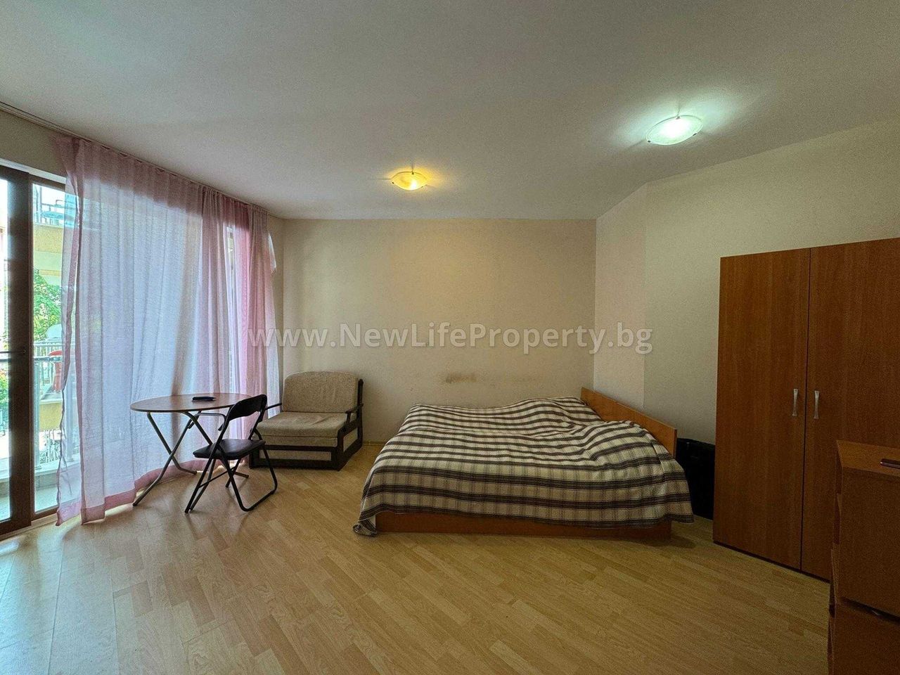 Продава се Едностаен апартамент в к.к. Слънчев бряг - 36 кв.м за 1167 €/кв.м - Снимка #2