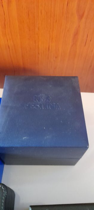 Стара кутия за часовник телефон Doxa Vertu Tissot Festina Candino.