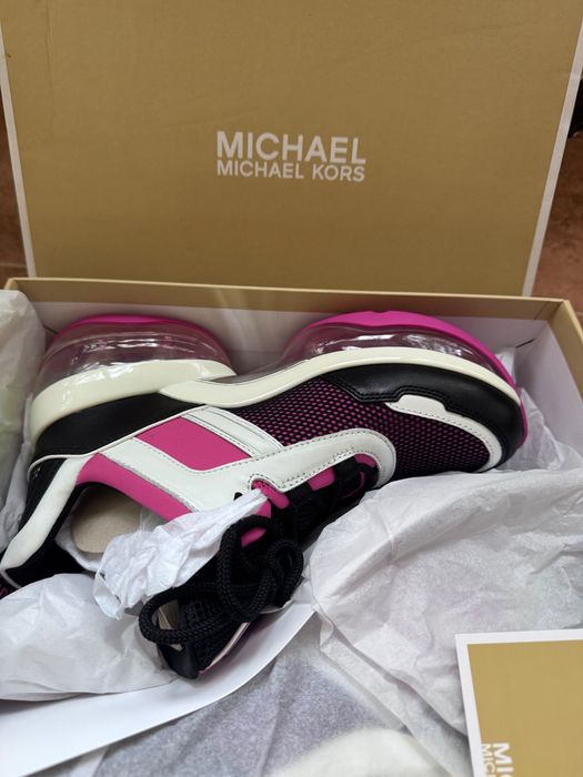 Дамски обувки Michel Cors, Nike, Karl Lagerfeld и др