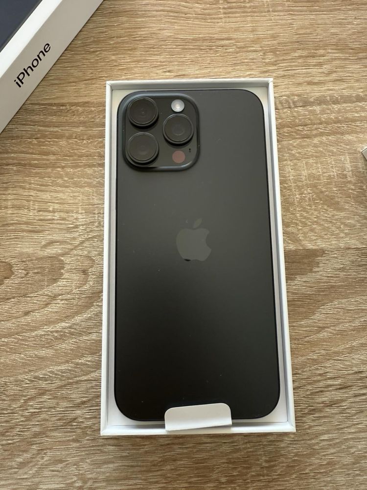 4 Iphone 16 Pro and Pro Max/BlackTitanium /Desert Titanium/Natural Tit