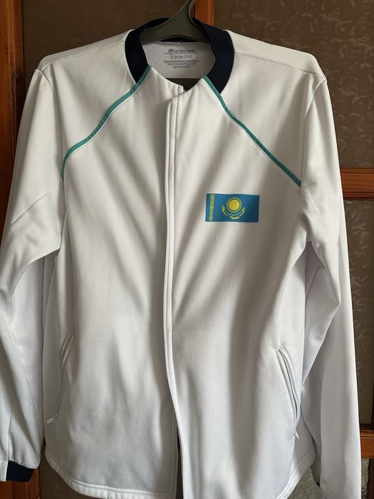 Мужское одежда спортивный костюм