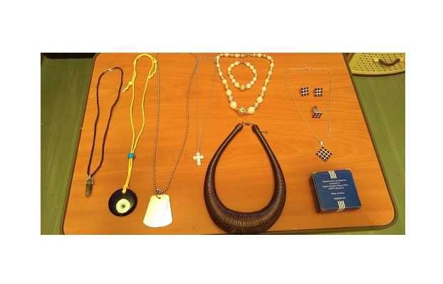 Lot Bijuterii: Set Cercei/Lant+Pandativ/Inel/Bratari/Ceas/Breloc