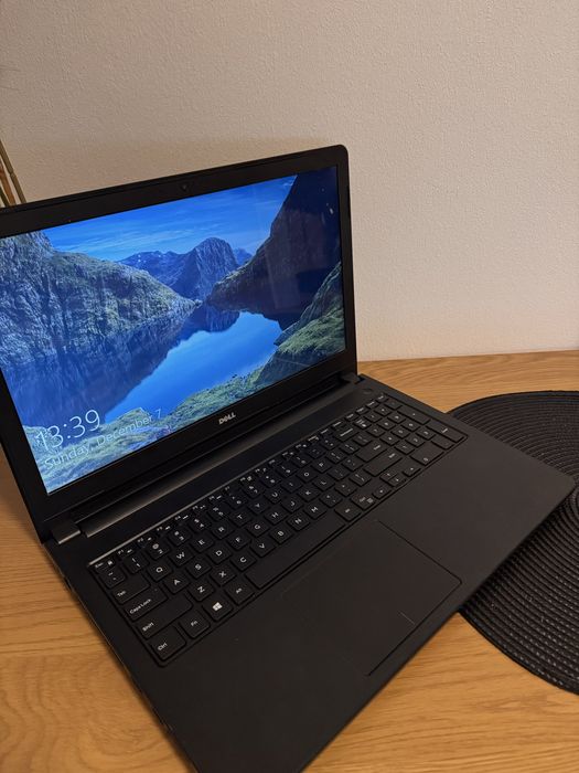 Laptop DELL        .