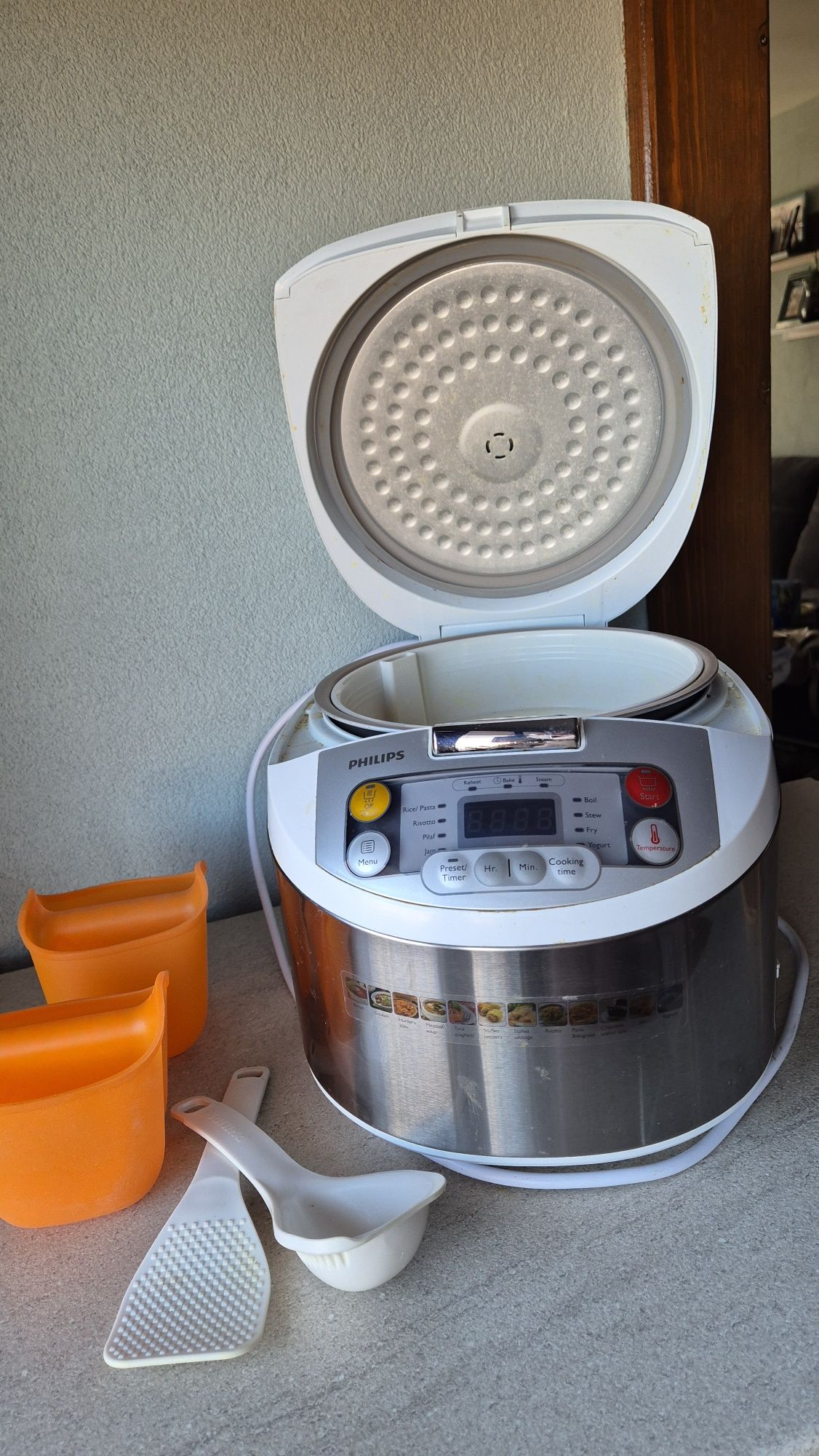 Мултикукър Philips HD3037