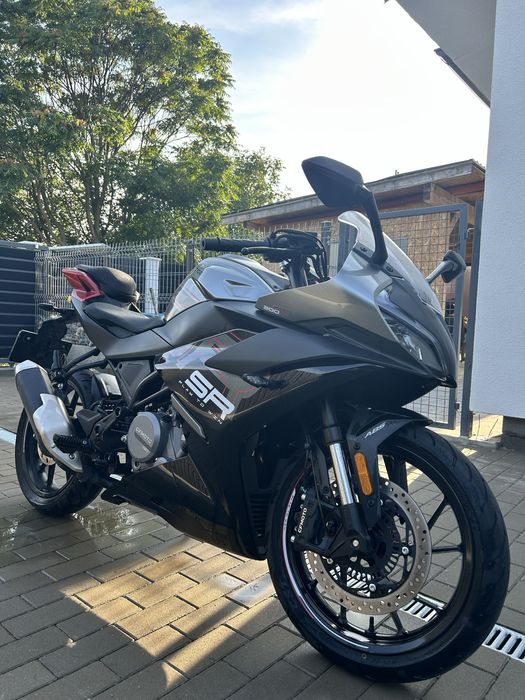 CFMOTO 300SR - 2024