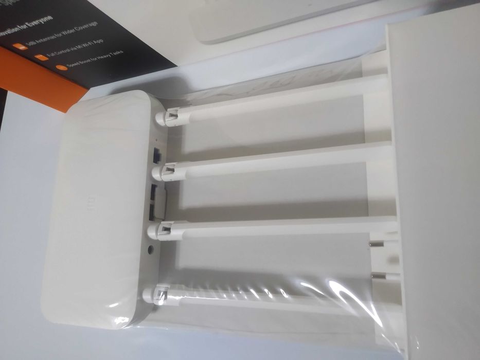 Продам роутер Xiaomi Mi Router 4C