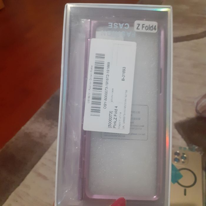 Кейсове за айфон и телефон