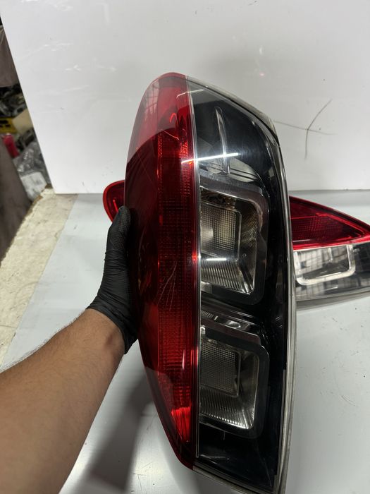 Stop tripla Megane 3 GT coupe stare impecabila!ORICE PIESA DISPONIBILA