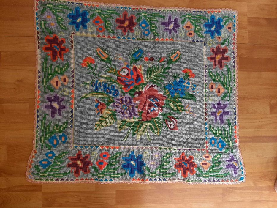 Covor tradițional lucrat manual – 90x80 cm, din Muntenia