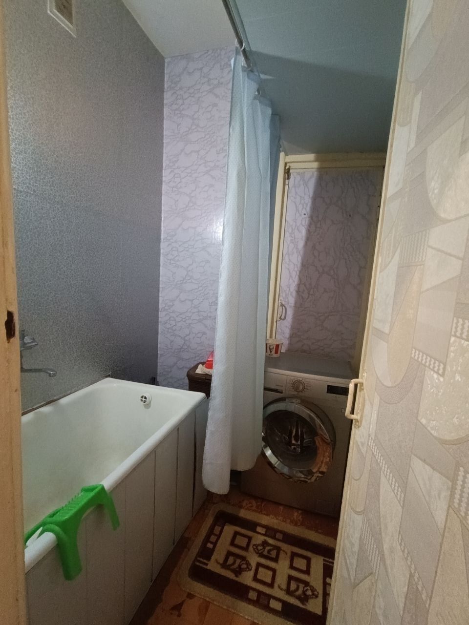Яшнабадский район дубовий Продам 1 комнатную квартиру.