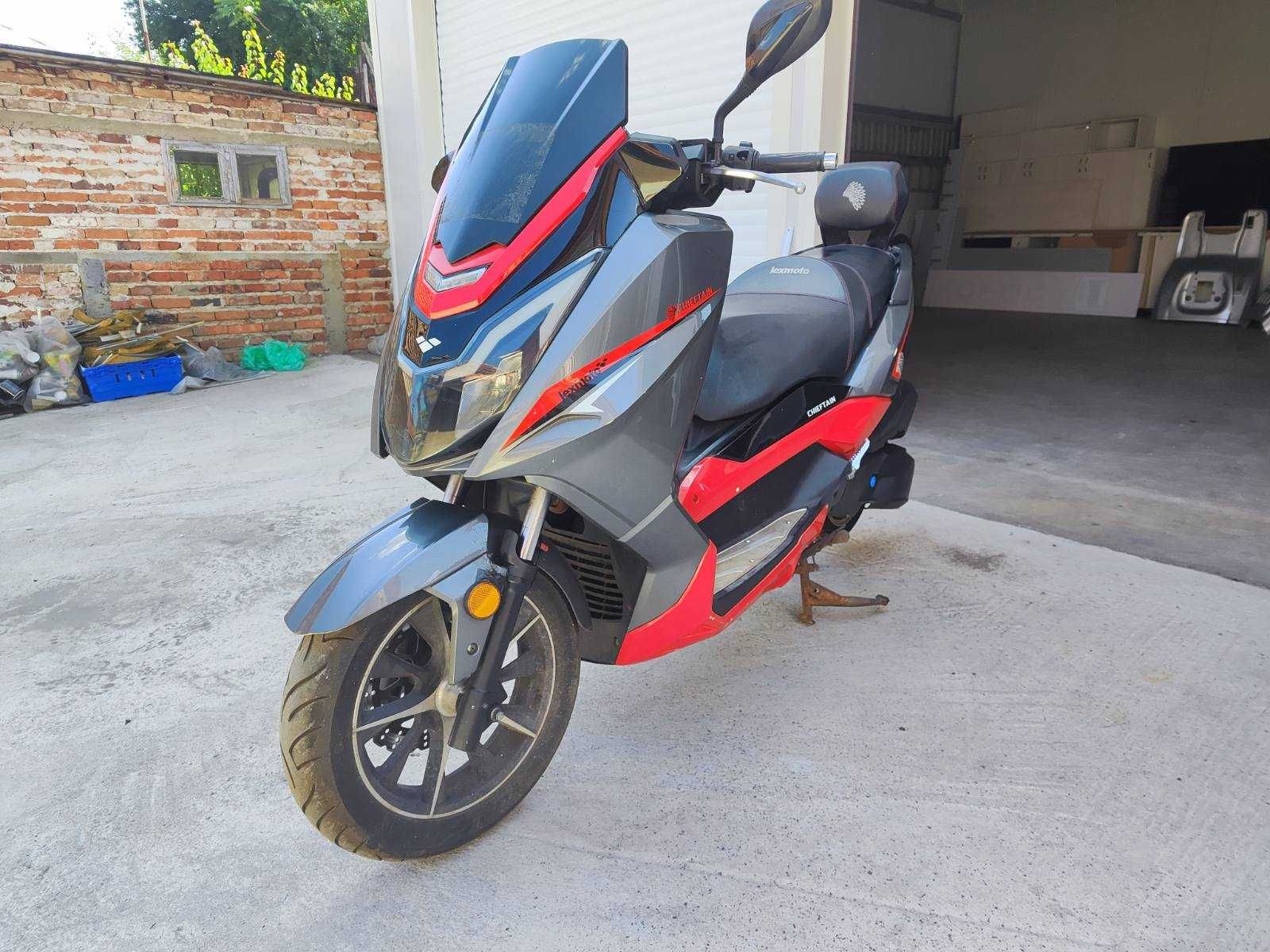 Lexmoto Scooters DT125T