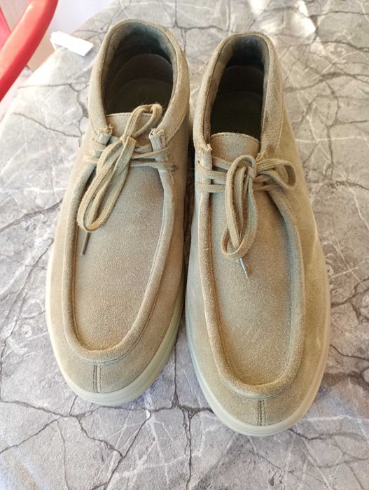 Велурени унисекс обувки на Zara